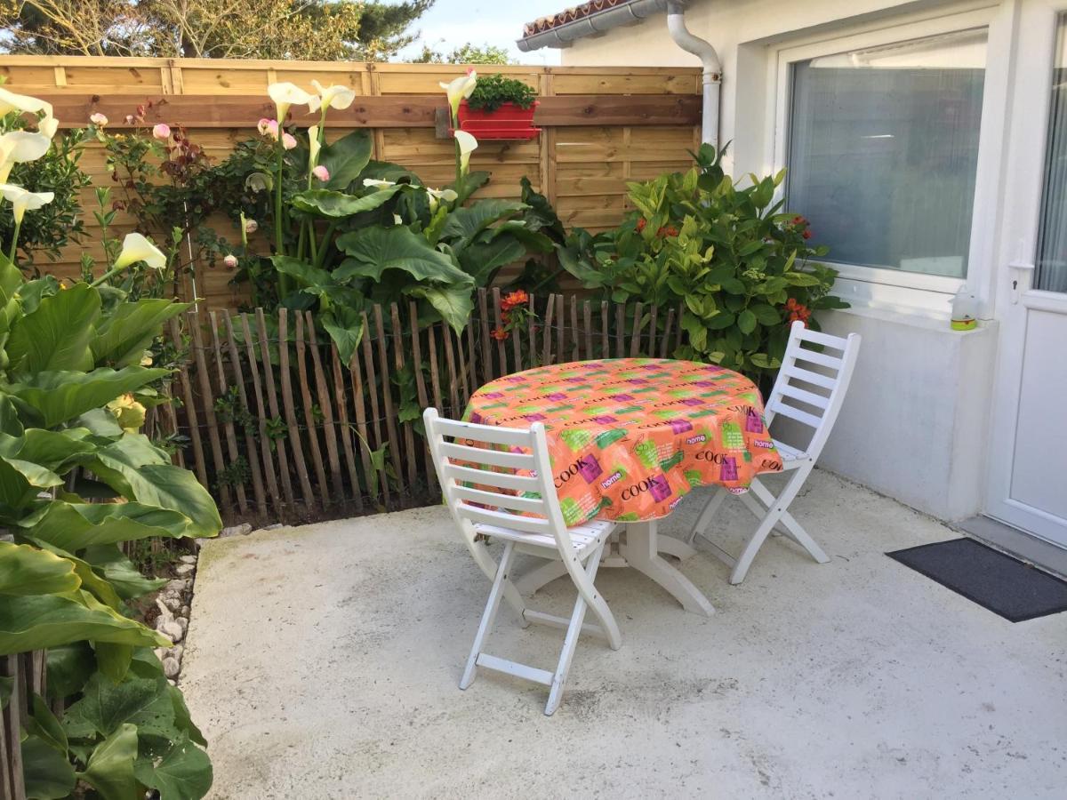 Petite Maison Dans Le Jardin Ars-en-Ré Екстериор снимка